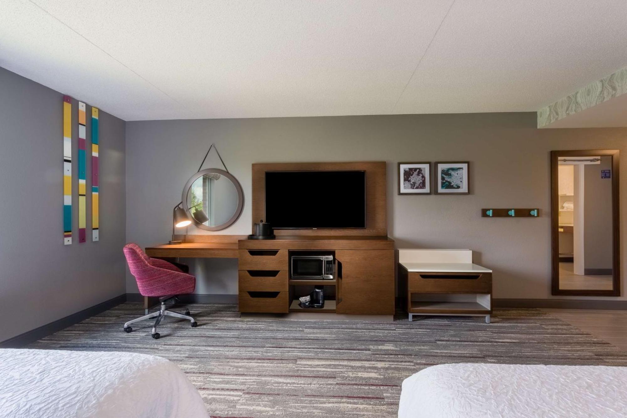 Hampton Inn & Suites Herndon-Reston Экстерьер фото