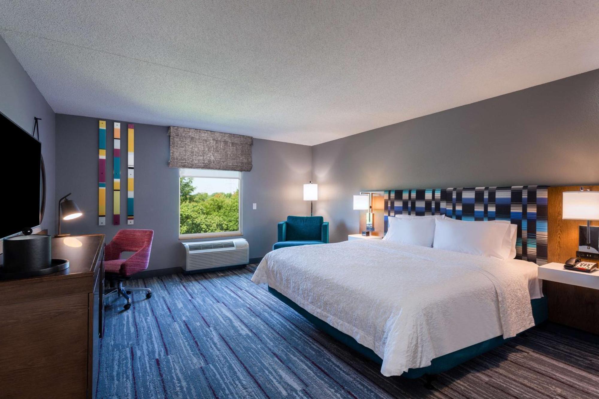 Hampton Inn & Suites Herndon-Reston Экстерьер фото