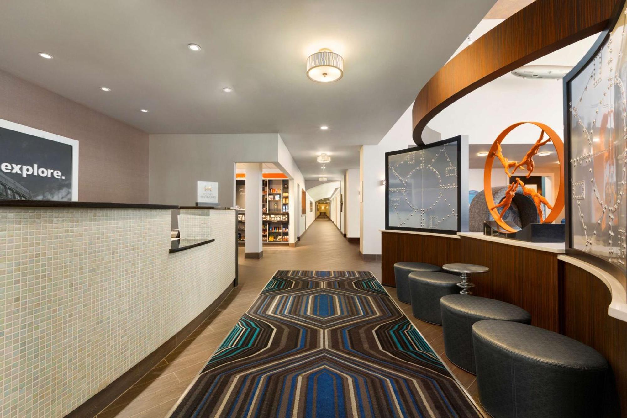 Hampton Inn & Suites Herndon-Reston Экстерьер фото