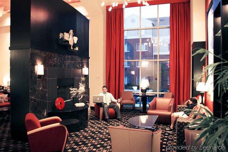 Hampton Inn & Suites Herndon-Reston Интерьер фото