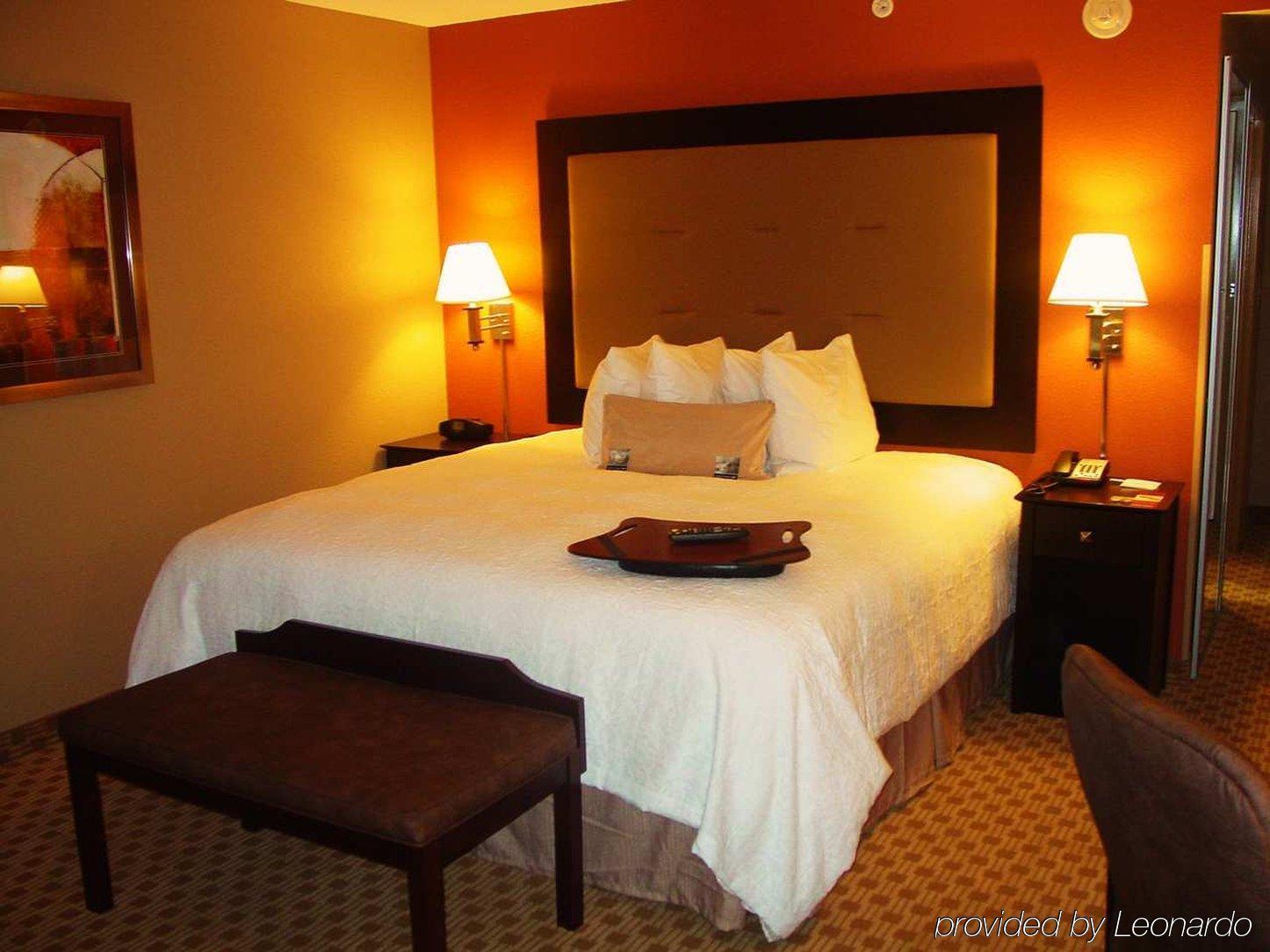 Hampton Inn & Suites Herndon-Reston Номер фото