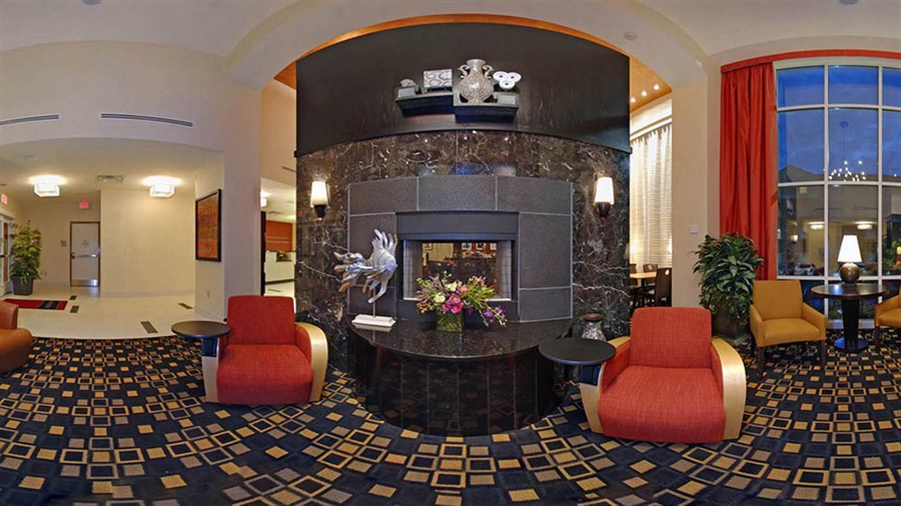 Hampton Inn & Suites Herndon-Reston Экстерьер фото